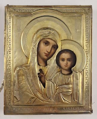 une icône plaquée or représentant la Vierge à l'Enfant Jésus