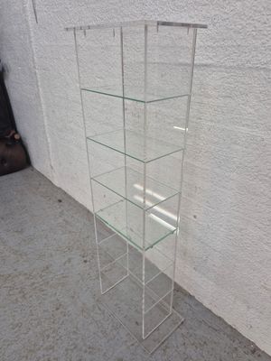 Vitrine en verre transparent avec quatre étagères à vendre à Los Angeles, Californie