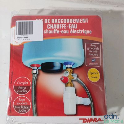 une photo d'un robinet d'eau apposée sur un emballage