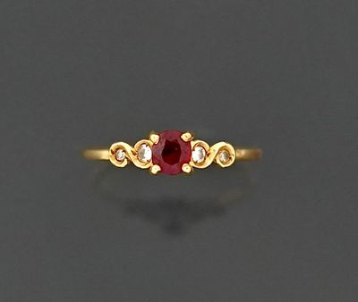 Fine bague en or jaune 18K 750 millièmes ornée d'un rubis (t…