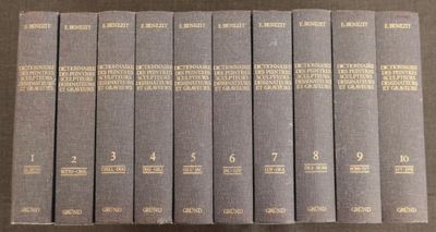 Six livres de la Bible sont alignés sur une table
