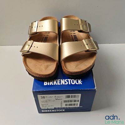 sandales Birkenstock neuves, couleur or, avec leur boîte