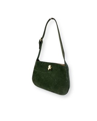 sac à bandoulière vert en velours, avec des finitions dorées et une bandoulière