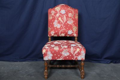 Chaise d’enfant en hêtre tourné piétement entretoise. Garnit…