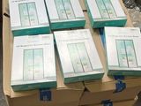 de nombreux cartons de livres empilés les uns sur les autres