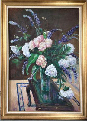 une peinture de fleurs dans un vase sur une table