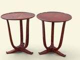 paire de tables d'appoint en bois avec des pieds en métal