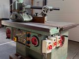 a picture of a machine that is sitting on a pallet