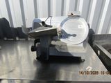 a machine that is sitting on a table in a room