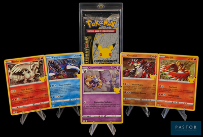 Jeu de cartes à collectionner Pokémon proposant une grande variété de cartes sur fond noir