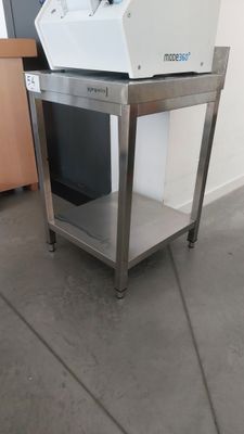 a machine that is sitting on top of a table