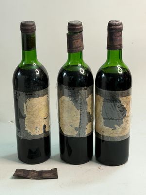 3 bouteilles Château MARGAUX 1974 1er GCC Margaux (Mi-ép éti…