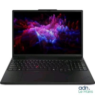 un ordinateur portable avec un clavier noir sur fond blanc