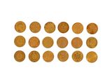 une image représentant un groupe de pièces d'or sur fond blanc