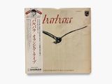 la couverture d'un livre sur laquelle figure l'image d'un oiseau en plein vol