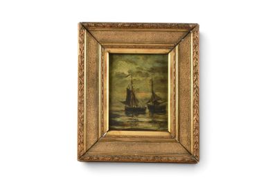 une peinture à l'huile représentant un voilier en mer sous un ciel nuageux