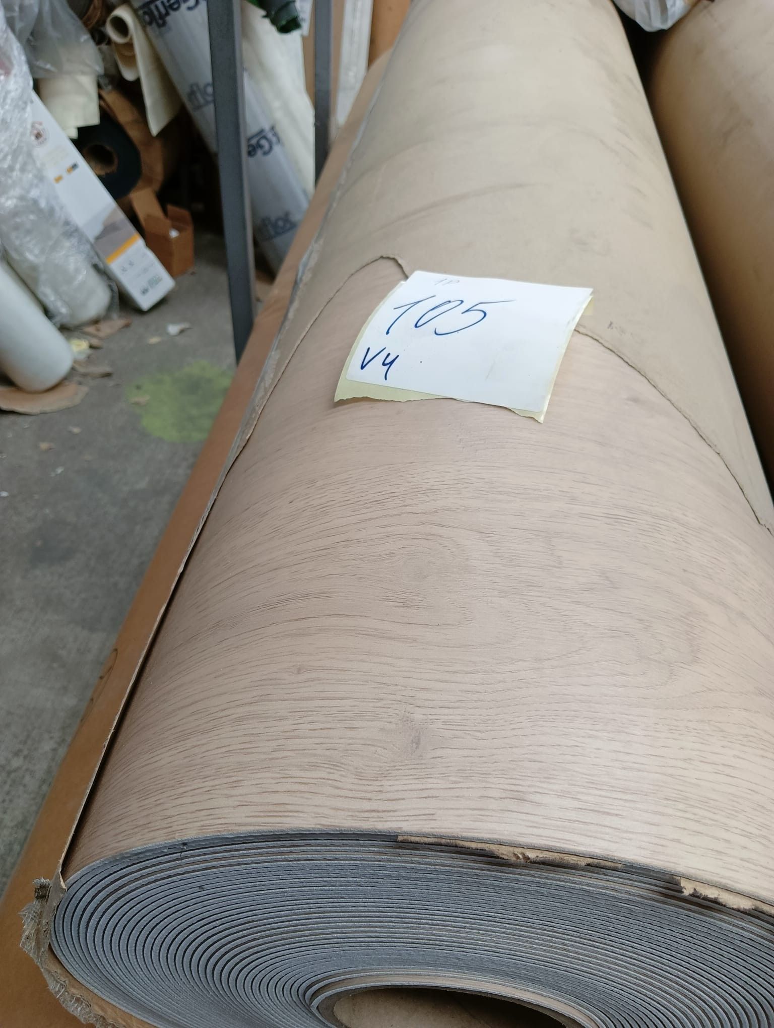 Rouleau de revêtement de sol PVC aspect bois, décor Twist Bl…