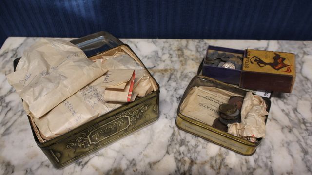 Lot de 2 boîtes de monnaie démonétisée 