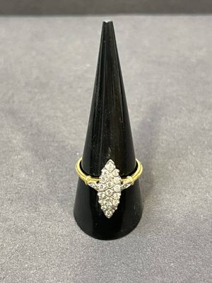 Bague marquise or jaune 750 avec diamants