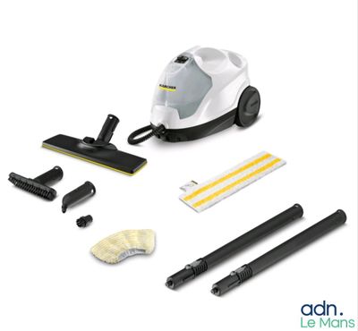 gros plan d'un aspirateur sur fond blanc