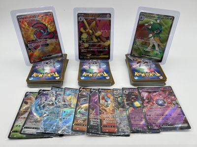 beaucoup de cartes de pokemon différentes sur la table
