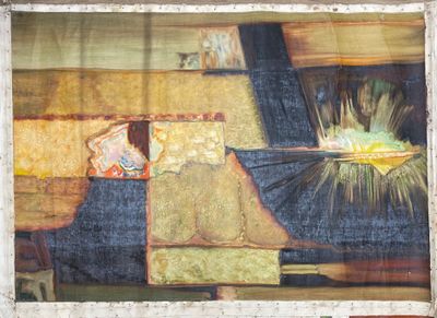 une image d'un tableau sur le mur d'un bâtiment