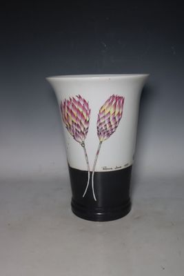 Fabienne JOUVIN (1962) Vase en porcelaine à décor de chardon…