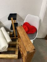 Ensemble, comprenant table de massage en skaï blanc, canapé,… (photo 2)