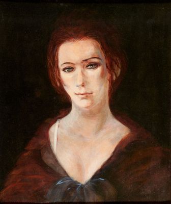 portrait d'une femme vêtue d'une robe marron et d'un châle rouge