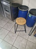 Mobilier du restaurant comprenant grande table haute, 7 tabo… (photo 6)
