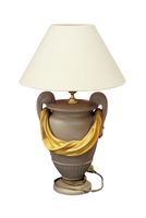 LOT de deux lampes, la première en forme de vase Médicis dra… (photo 2)