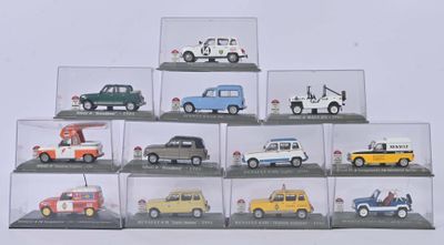 de nombreuses maquettes de voitures différentes dans une vitrine