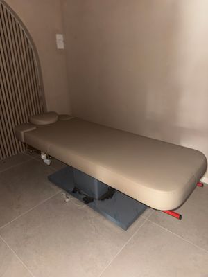 Table de massage électrique ALPEDA - Photo 1