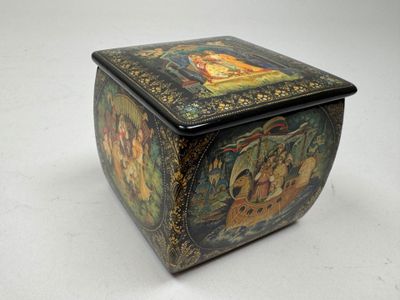 an image of a decorative box with a painting on it