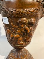 Vase en régule patiné monté lampe à décor de petits vendange… (photo 2)