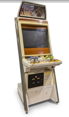 une petite console de jeux vidéo posée sur un support
