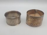 paire de ronds de serviette anciens en argent