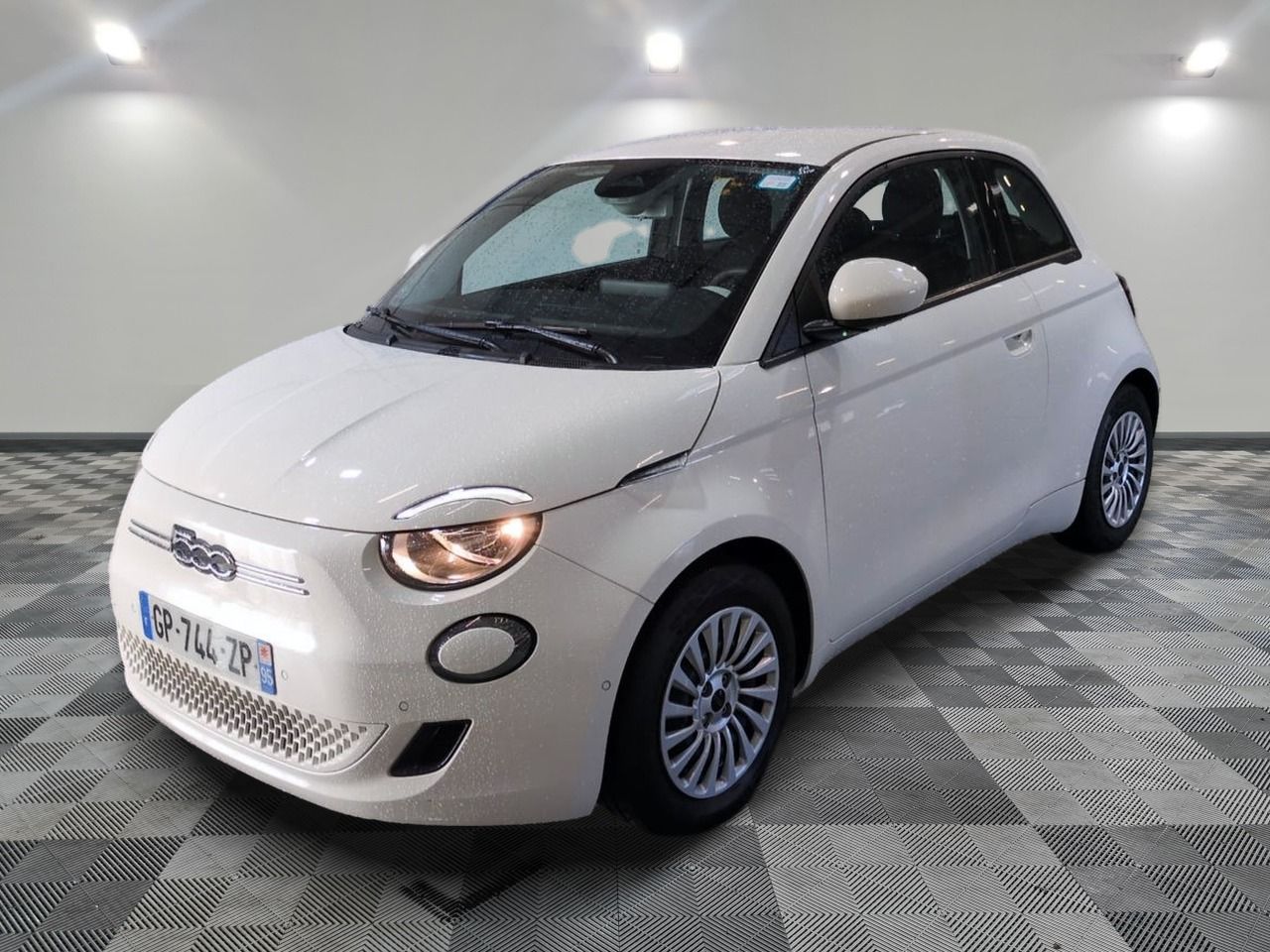 FIAT - 500 E 95 CH NOUVELLE 500 - EL - Mise en service: 30/0…
