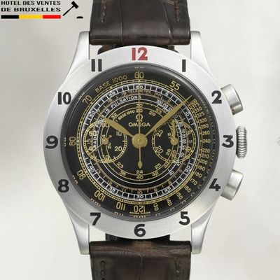 gros plan d'une montre sur fond blanc