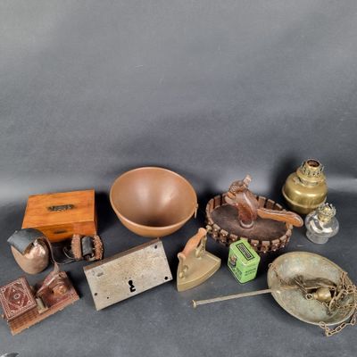 a lot of items that are sitting on a table