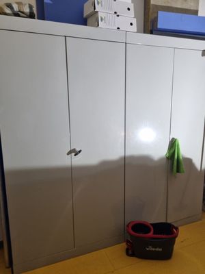 2 Armoires en métal  à 2 portes - Photo 1