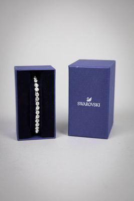 SWAROVSKI Bracelet ligne En métal argenté Serti de strass - Photo 1