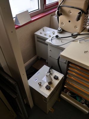 1 Ensemble DE 8 Transformateurs 220 380v, + 1 Planche A Roul…