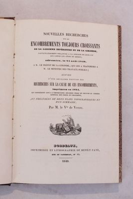 un livre ouvert avec l'image d'un homme à cheval