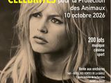 une photo en noir et blanc d'une femme aux cheveux longs