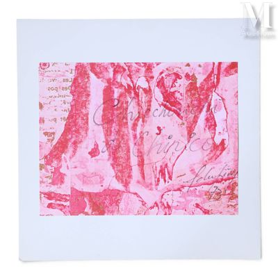 une photo d'une peinture rose sur un papier blanc