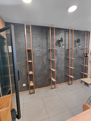 une image d'une pièce en cours de rénovation