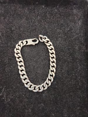 Gourmette en argent. Poids. 38,5 g.