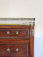 COMMODE DROITE en acajou et placage d'acajou ouvrant en faça… (photo 4)