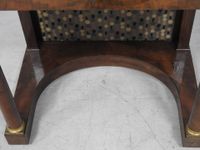 TABLE-BUREAU en acajou et placage d'acajou, le plateau gainé… (photo 6)